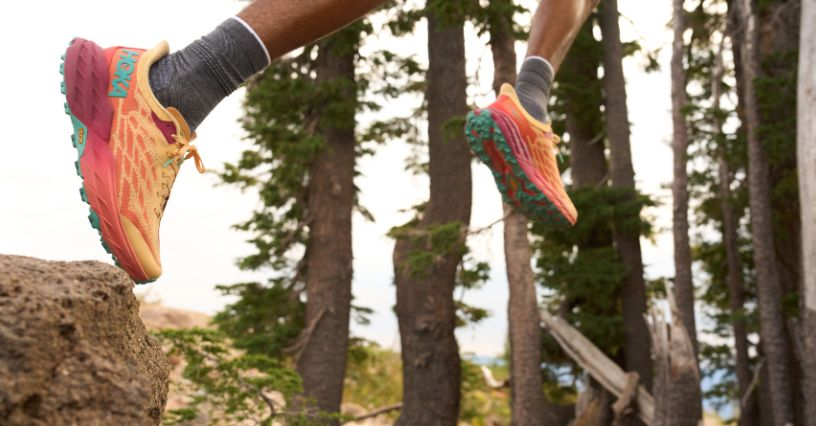Încălțăminte pentru alergare montană în acțiune