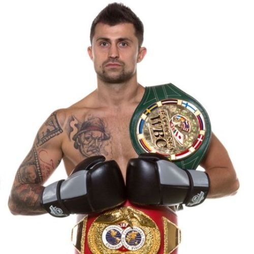 Mănuși de box din piele Bushido Muay Thai