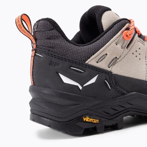 Pantofi de trekking pentru femei Salewa Alp Trainer 2 bej 00-0000061403