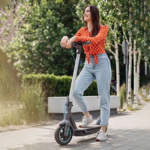 Motus Scooty 10 2022 scuter electric negru