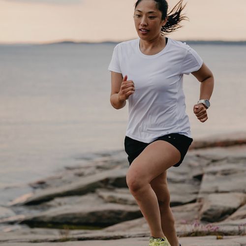 Ceas Suunto 9 Peak Pro alb și auriu SS050824000