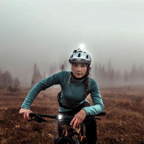 Farul Silva Exceed 4R negru 37982