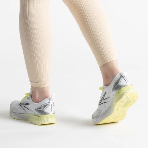 Brooks Levitate 6 pantofi de alergare pentru femei alb 1203831B137