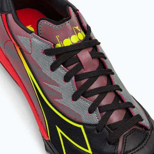 Ghete de fotbal pentru bărbați Diadora Brasil Elite Veloce R TFR negru și roșu DD-101.179182-D0136-40