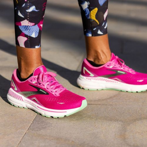 Pantofi de alergare pentru femei Brooks Adrenaline GTS 23 roz/festival fucsia/negru