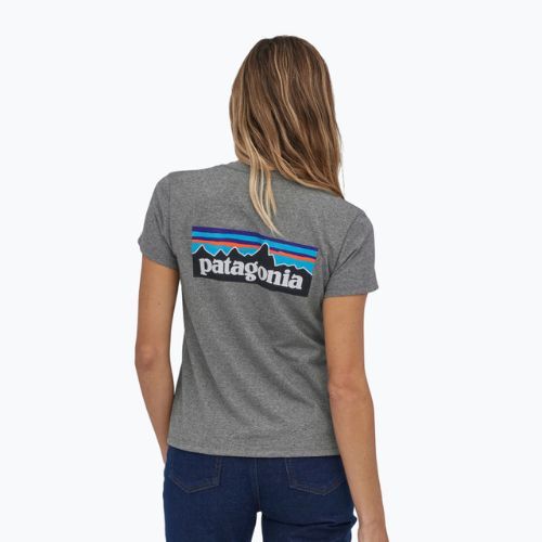 Femeie Patagonia P-6 Logo Responsibili-Tee de trekking de tip gravel heather pentru femei