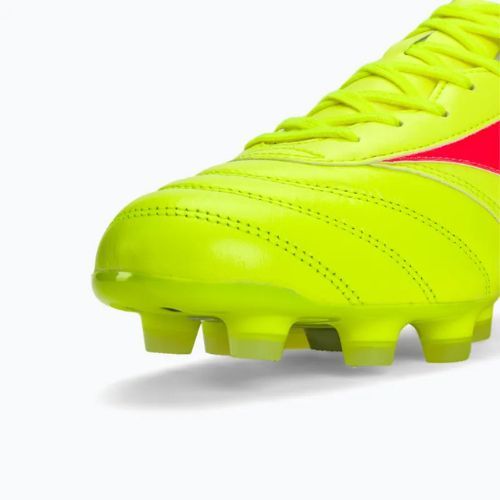 Încălțăminte de fotbal pentru bărbați Mizuno Morelia II Pro MD safety yellow/fiery coral 2/galaxy silver