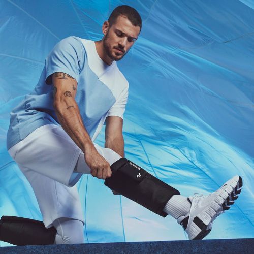 Dispozitiv pentru regenerarea picioarelor Normatec Go black