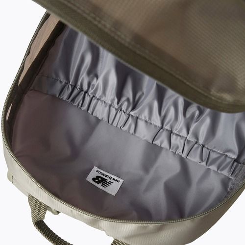 Rucsac New Balance Opp Core 22 l dark olive