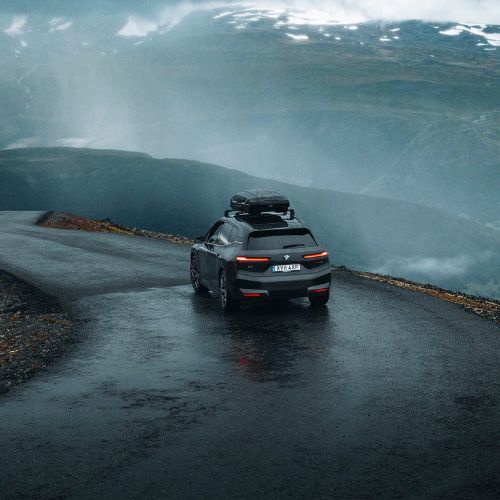 Cutie de acoperiș Thule Motion 3 L negru lucios