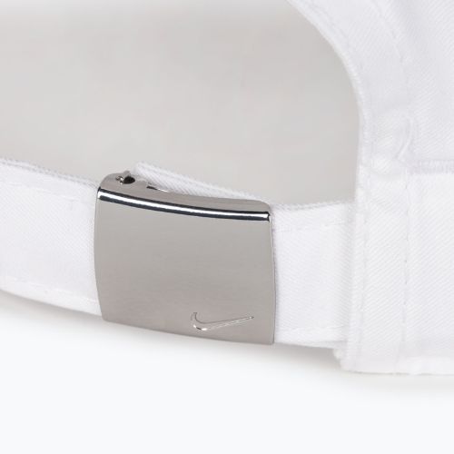 Șapcă Nike Dri-Fit Club Unstructured Metal Swoosh white/metallic silver