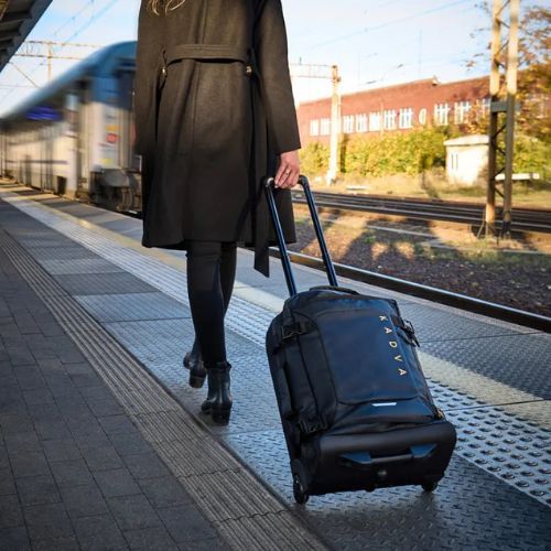 Geantă de voiaj de cabină KADVA Lazio 44 l neagră