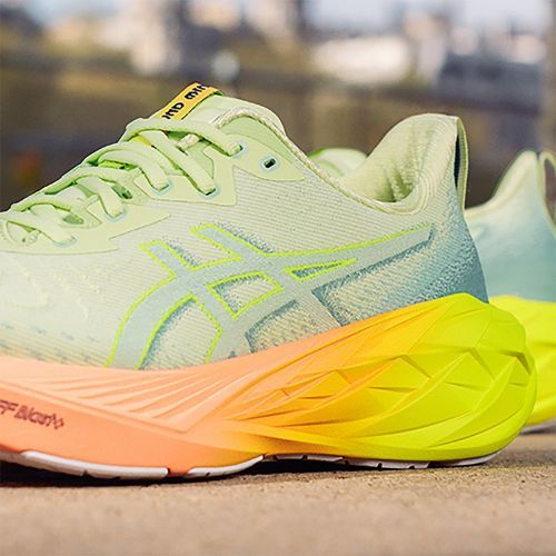 Încălțăminte de alergare pentru femei  ASICS Novablast 4 Paris cool matcha/safety yellow