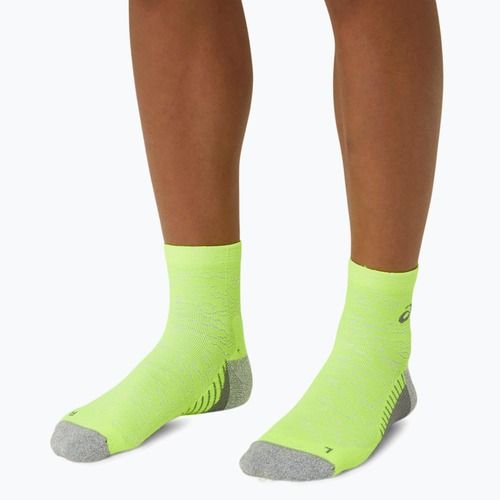 Șosete de alergare ASICS Performance Run Quarter safety yellow