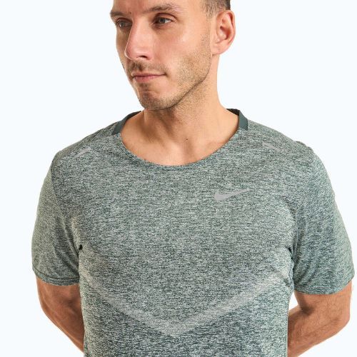 Tricou de alergare pentru bărbați Nike Dri-Fit Rise 365 vintage green/heather