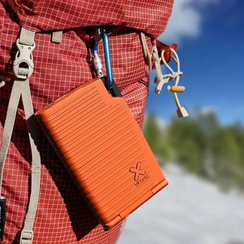 Powerbank solar Xtorm Super Charger 10000 mAh 20W negru