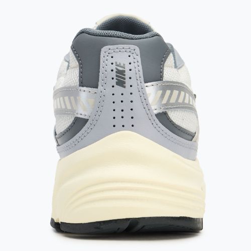 Încălțăminte de alergare pentru bărbați Nike Initiator light bone/coconut milk/ metallic silver/smoke grey