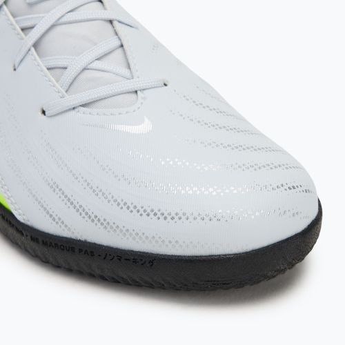 Încălțăminte de fotbal pentru copii Nike Phantom GX 2 Academy IC metallic silver/volt/black