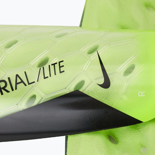 Protectori pentru fotbal Nike Mercurial Lite volt/barely volt/black