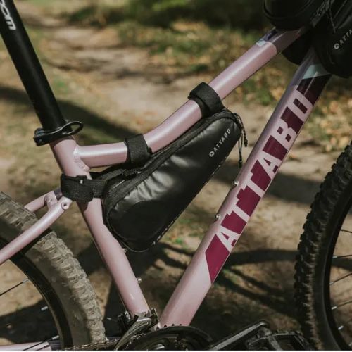 Geantă de bicicletă pentru cadru ATTABO BatBag neagră