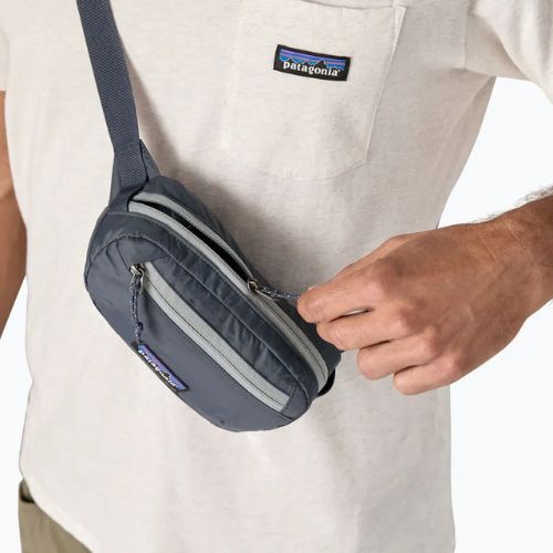 Borsetă  Patagonia Terravia Mini Hip smolder blue