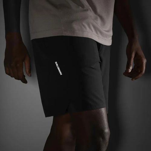 Pantaloni scurți de alergare pentru bărbați Salomon SHAKEout Core 7" No Liner deep black