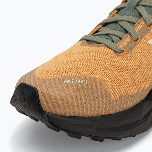 Încălțăminte de alergare pentru bărbați New Balance FuelCell Venym dried apricot