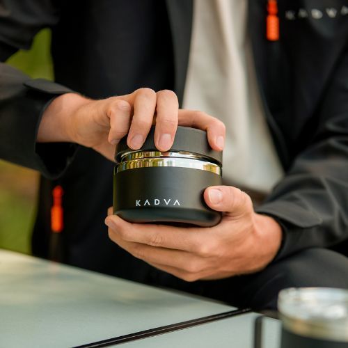Recipient de prânz izolat KADVA Eater 350 ml negru