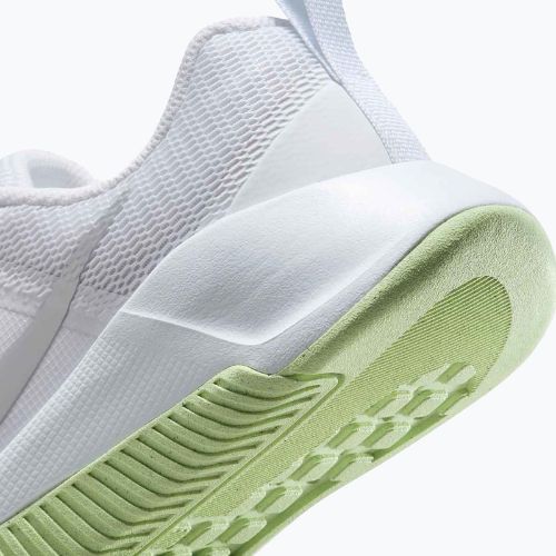 Încălțăminte de antrenament pentru femei Nike MC Trainer 3 white/metallic silver/barely volt