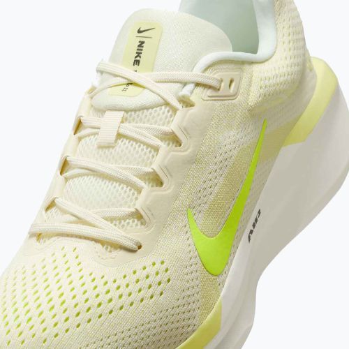 Încălțăminte de alergare pentru bărbați Nike Winflo 11 coconut milk/neon yellow/light zitron/volt