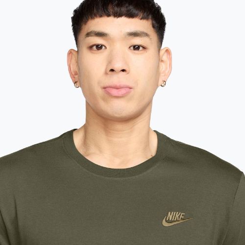 Tricou pentru bărbați Nike Sportswear Club medium olive/parachute beige