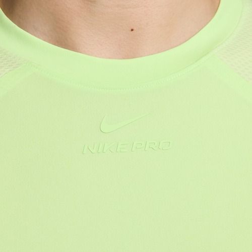 Tricou de antrenament pentru bărbați Nike Pro Training Dri-Fit light liquid lime/light liquid lime