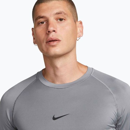 Tricou de antrenament pentru bărbați Nike Pro Dri-Fit Tight Fitness smoke grey/black