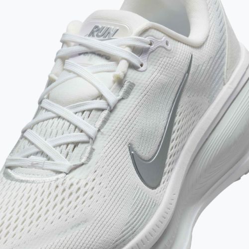 Încălțăminte de alergare pentru femei Nike Vomero 18 white/photon dust/metallic silver
