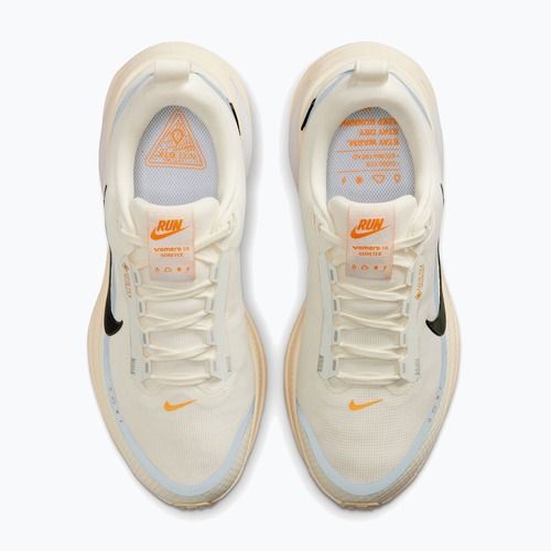 Încălțăminte de alergare pentru femei Nike Vomero 18 GORE-TEX pale ivory/football grey/sundial/sequola