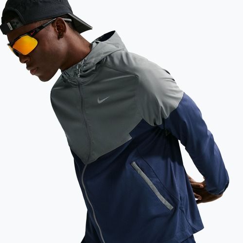 Geacă de alergare pentru bărbați Nike Impossibly Light Windrunner smoke grey/smoke grey/midnight navy