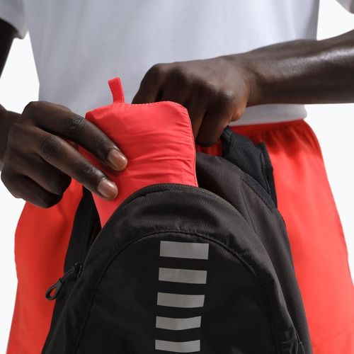 Geacă de alergare pentru bărbați Nike Stride Repel UV team crimson/light crimson