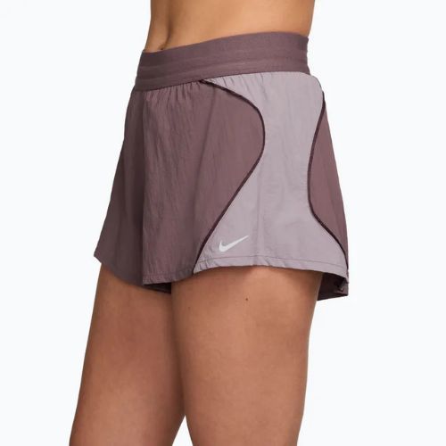 Pantaloni scurți pentru femei Nike Swift UV Repel High-Waisted tattoo/light violet ore