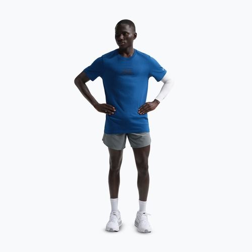 Pantaloni scurți pentru bărbați Nike Stride Dri-Fit Brief-Lined 7" smoke grey