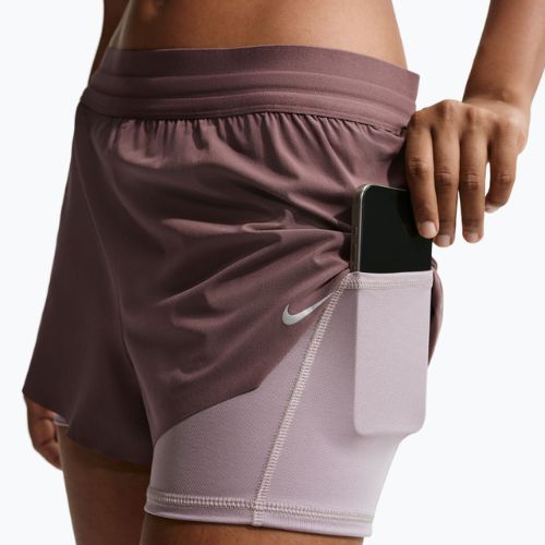 Pantaloni scurți de alergare pentru femei Nike Swift Mid-Rise 2in1 tattoo/light violet ore