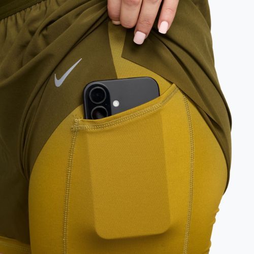 Pantaloni scurți de alergare pentru femei Nike Swift Mid-Rise 2in1 olive flak/peat moss
