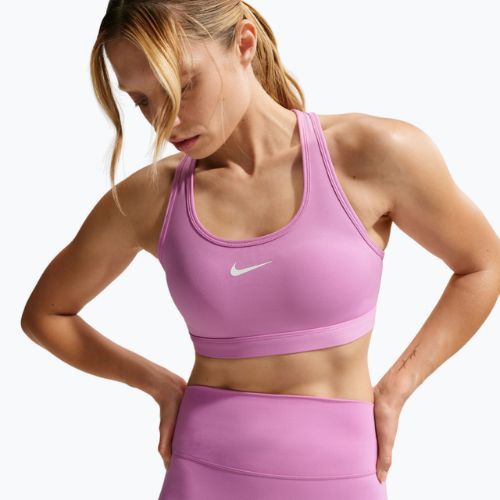Sutien de antrenament Nike Swoosh Medium Support light magenta/white