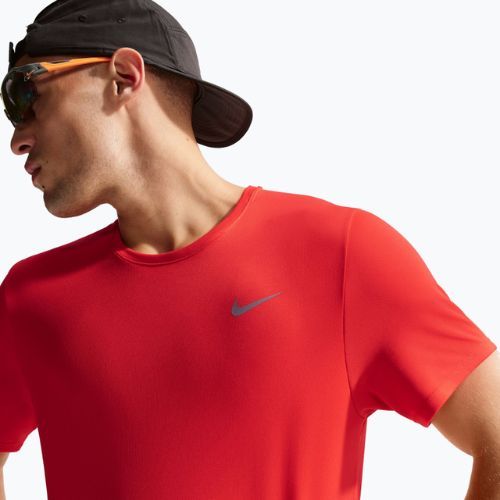 Tricou de alergare pentru bărbați Nike Miler Dri-Fit UV light crimson