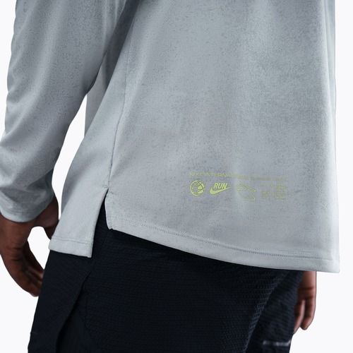 Longsleeve de alergare pentru bărbați Nike Stride Dri-Fit ADV light smoke grey