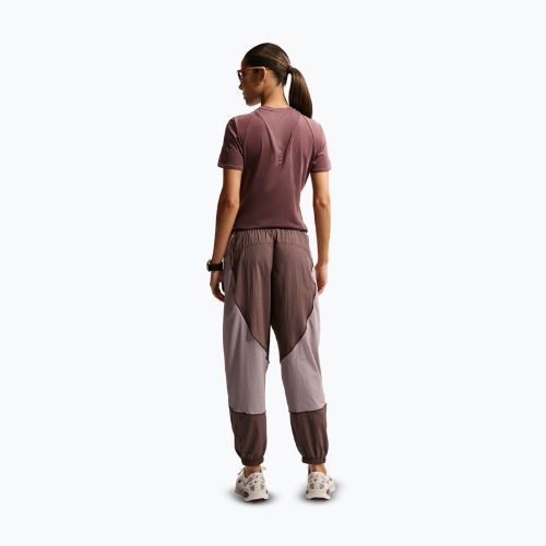 Pantaloni de alergare pentru femei Nike Swift UV Repel Mid-Rise tattoo/light violet ore