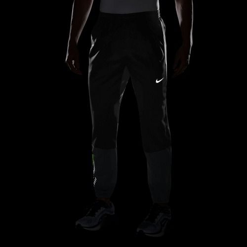 Pantaloni de alergare pentru bărbați Nike Challenger Therma-Fit Winterized light smoke grey