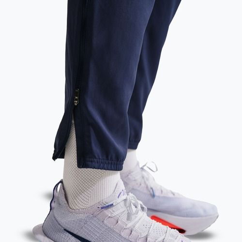 Pantaloni pentru bărbați Nike Dri-Fit Challenger Woven midnight navy/black