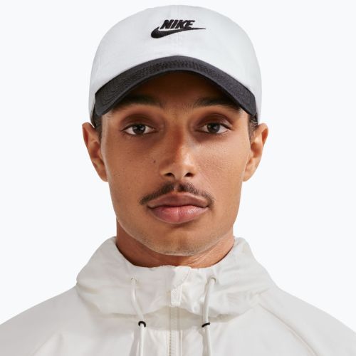 Șapcă Nike Club Unstructured Futura Wash white/black/black