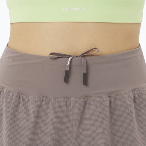 Pantaloni scurți de alergare pentru femei Salomon Sense Aero Stow 4" iron