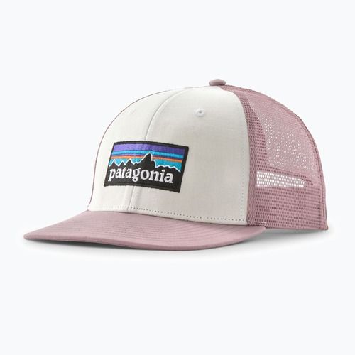 Șapcă cu cozoroc Patagonia P-6 Logo Trucker white w/quiet violet